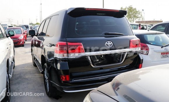 Acheter Import Voiture Toyota Land Cruiser Noir à Import - Dubai, Bujumbura Acheter Import Voiture Toyota Land Cruiser Noir à Import - Dubai, Bujumbura