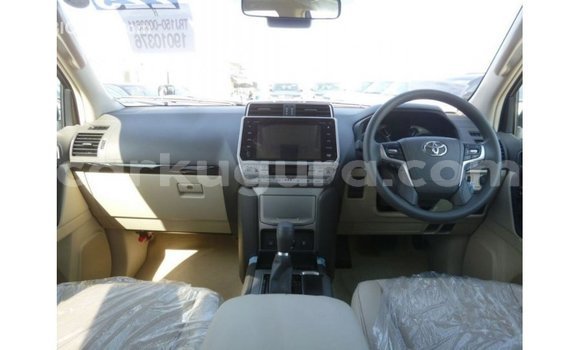 Nunua Imported Toyota Prado Nyeusi Gari ndani ya Import - Dubai nchini Bujumbura Nunua Imported Toyota Prado Nyeusi Gari ndani ya Import - Dubai nchini Bujumbura
