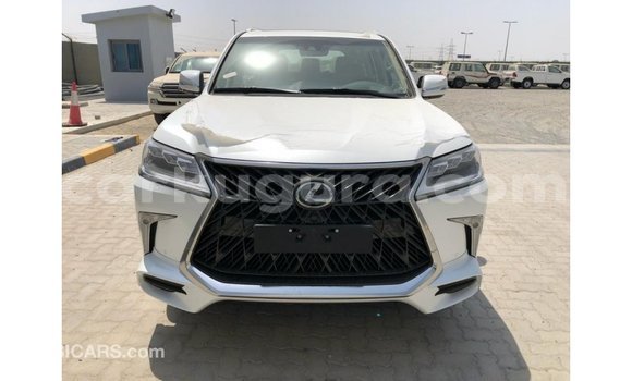 Acheter Import Voiture Lexus LX Blanc à Import - Dubai, Bujumbura Acheter Import Voiture Lexus LX Blanc à Import - Dubai, Bujumbura