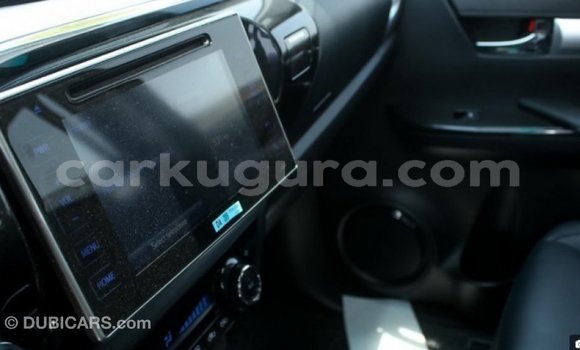 Acheter Import Voiture Toyota Hilux Autre à Import - Dubai, Bujumbura Acheter Import Voiture Toyota Hilux Autre à Import - Dubai, Bujumbura