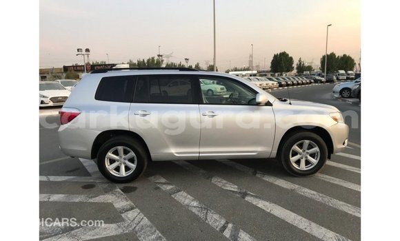 Nunua Imported Toyota Highlander Nyingine Gari ndani ya Import - Dubai nchini Bujumbura Nunua Imported Toyota Highlander Nyingine Gari ndani ya Import - Dubai nchini Bujumbura