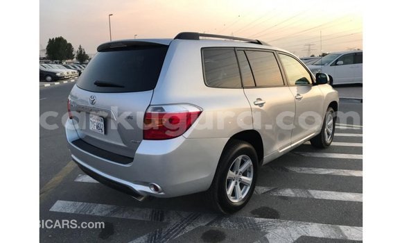 Nunua Imported Toyota Highlander Nyingine Gari ndani ya Import - Dubai nchini Bujumbura Nunua Imported Toyota Highlander Nyingine Gari ndani ya Import - Dubai nchini Bujumbura