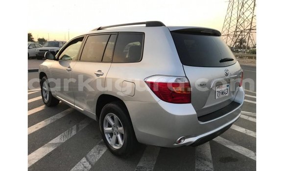 Nunua Imported Toyota Highlander Nyingine Gari ndani ya Import - Dubai nchini Bujumbura Nunua Imported Toyota Highlander Nyingine Gari ndani ya Import - Dubai nchini Bujumbura