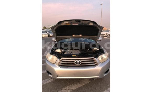 Nunua Imported Toyota Highlander Nyingine Gari ndani ya Import - Dubai nchini Bujumbura Nunua Imported Toyota Highlander Nyingine Gari ndani ya Import - Dubai nchini Bujumbura