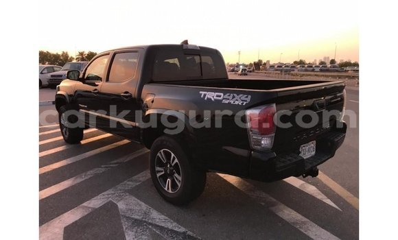 Acheter Import Voiture Toyota Tacoma Noir à Import - Dubai, Bujumbura Acheter Import Voiture Toyota Tacoma Noir à Import - Dubai, Bujumbura
