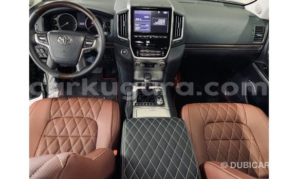 Acheter Import Voiture Toyota Land Cruiser Noir à Import - Dubai, Bujumbura Acheter Import Voiture Toyota Land Cruiser Noir à Import - Dubai, Bujumbura