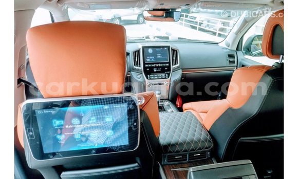 Nunua Imported Toyota Land Cruiser Nyeusi Gari ndani ya Import - Dubai nchini Bujumbura Nunua Imported Toyota Land Cruiser Nyeusi Gari ndani ya Import - Dubai nchini Bujumbura