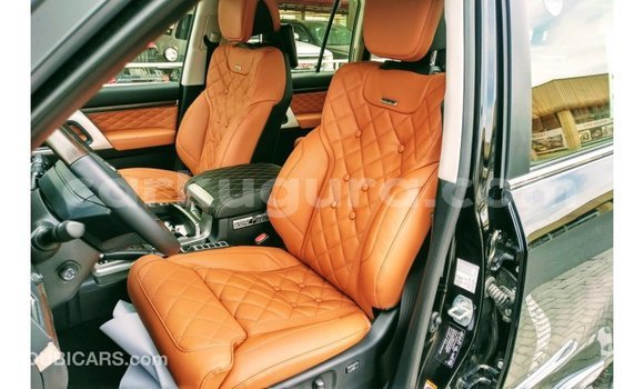 Nunua Imported Toyota Land Cruiser Nyeusi Gari ndani ya Import - Dubai nchini Bujumbura Nunua Imported Toyota Land Cruiser Nyeusi Gari ndani ya Import - Dubai nchini Bujumbura