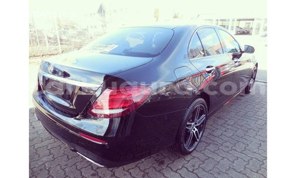 Nunua Imported Mercedes-Benz 200 Nyeusi Gari ndani ya Import - Dubai nchini Bujumbura Nunua Imported Mercedes-Benz 200 Nyeusi Gari ndani ya Import - Dubai nchini Bujumbura