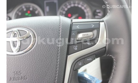 Acheter Import Voiture Toyota Land Cruiser Blanc à Import - Dubai, Bujumbura Acheter Import Voiture Toyota Land Cruiser Blanc à Import - Dubai, Bujumbura