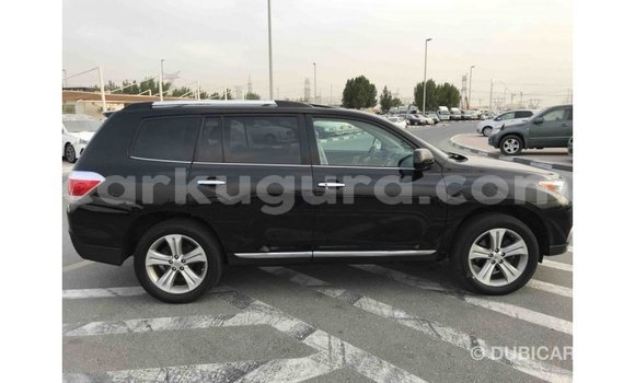 Acheter Import Voiture Toyota Highlander Noir à Import - Dubai, Bujumbura Acheter Import Voiture Toyota Highlander Noir à Import - Dubai, Bujumbura