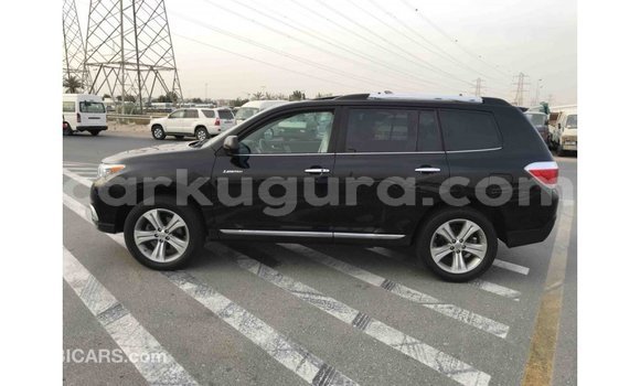 Acheter Import Voiture Toyota Highlander Noir à Import - Dubai, Bujumbura Acheter Import Voiture Toyota Highlander Noir à Import - Dubai, Bujumbura