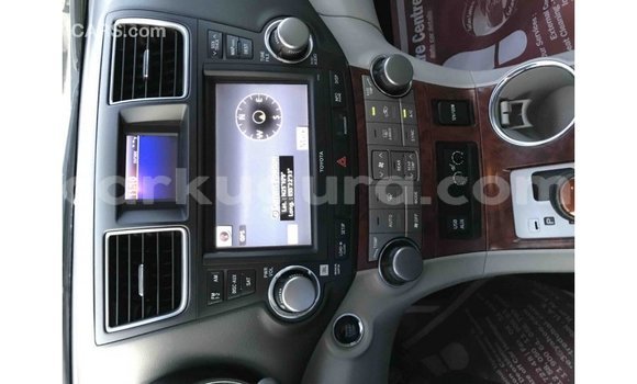 Acheter Import Voiture Toyota Highlander Noir à Import - Dubai, Bujumbura Acheter Import Voiture Toyota Highlander Noir à Import - Dubai, Bujumbura