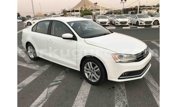 Acheter Import Voiture Volkswagen Jetta Blanc à Import - Dubai, Bujumbura