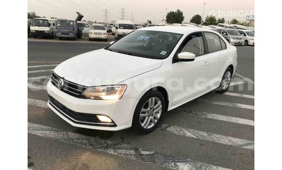 Nunua Imported Volkswagen Jetta Nyeupe Gari ndani ya Import - Dubai nchini Bujumbura Nunua Imported Volkswagen Jetta Nyeupe Gari ndani ya Import - Dubai nchini Bujumbura