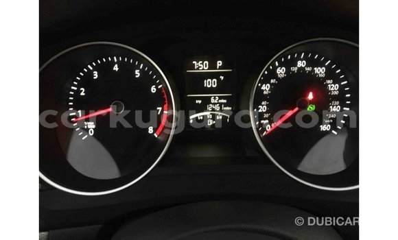 Nunua Imported Volkswagen Jetta Nyeupe Gari ndani ya Import - Dubai nchini Bujumbura Nunua Imported Volkswagen Jetta Nyeupe Gari ndani ya Import - Dubai nchini Bujumbura
