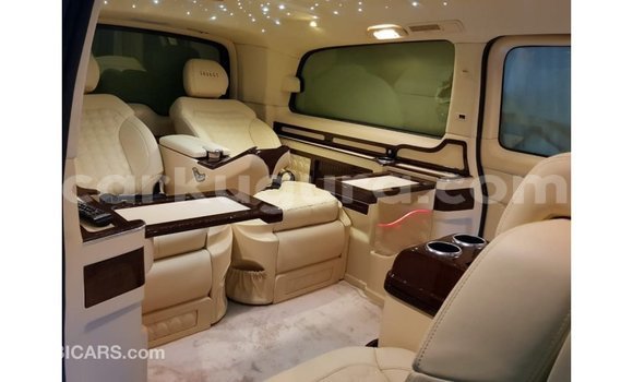 Buy Import Mercedes-Benz 250 Black Car in Import - Dubai in Bujumbura Buy Import Mercedes-Benz 250 Black Car in Import - Dubai in Bujumbura