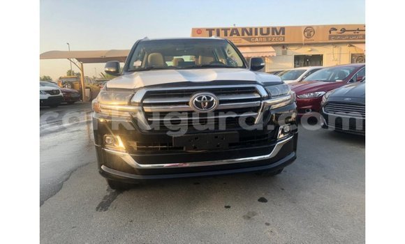 Acheter Import Voiture Toyota Land Cruiser Noir à Import - Dubai, Bujumbura Acheter Import Voiture Toyota Land Cruiser Noir à Import - Dubai, Bujumbura