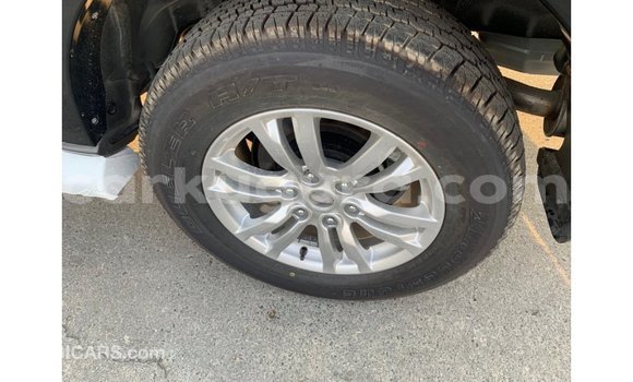 Nunua Imported Mitsubishi Pajero Nyeusi Gari ndani ya Import - Dubai nchini Bujumbura Nunua Imported Mitsubishi Pajero Nyeusi Gari ndani ya Import - Dubai nchini Bujumbura
