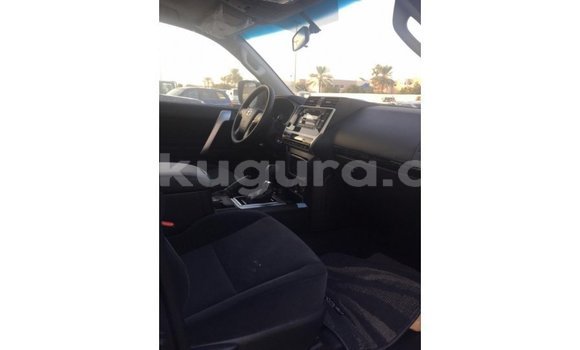 Nunua Imported Toyota Prado Nyeusi Gari ndani ya Import - Dubai nchini Bujumbura Nunua Imported Toyota Prado Nyeusi Gari ndani ya Import - Dubai nchini Bujumbura
