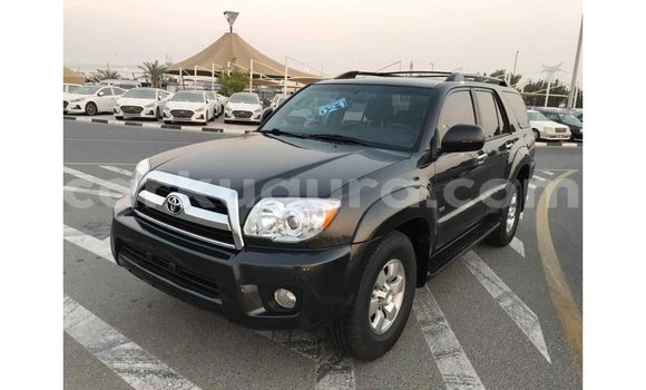 Nunua Imported Toyota 4Runner Nyeusi Gari ndani ya Import - Dubai nchini Bujumbura Nunua Imported Toyota 4Runner Nyeusi Gari ndani ya Import - Dubai nchini Bujumbura