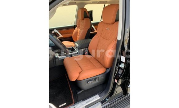 Nunua Imported Toyota Land Cruiser Nyeusi Gari ndani ya Import - Dubai nchini Bujumbura Nunua Imported Toyota Land Cruiser Nyeusi Gari ndani ya Import - Dubai nchini Bujumbura