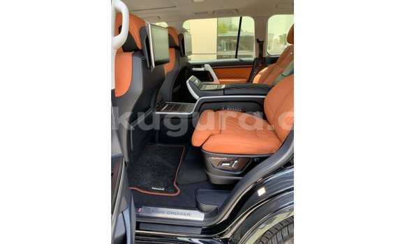 Nunua Imported Toyota Land Cruiser Nyeusi Gari ndani ya Import - Dubai nchini Bujumbura Nunua Imported Toyota Land Cruiser Nyeusi Gari ndani ya Import - Dubai nchini Bujumbura