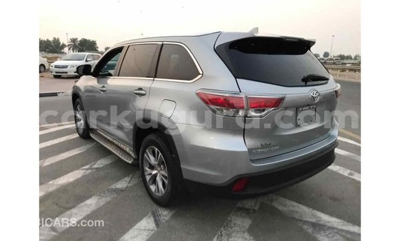 Nunua Imported Toyota Highlander Nyingine Gari ndani ya Import - Dubai nchini Bujumbura Nunua Imported Toyota Highlander Nyingine Gari ndani ya Import - Dubai nchini Bujumbura