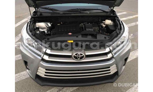 Nunua Imported Toyota Highlander Nyingine Gari ndani ya Import - Dubai nchini Bujumbura Nunua Imported Toyota Highlander Nyingine Gari ndani ya Import - Dubai nchini Bujumbura