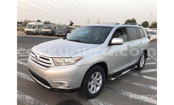Nunua Imported Toyota Highlander Nyingine Gari ndani ya Import - Dubai nchini Bujumbura Nunua Imported Toyota Highlander Nyingine Gari ndani ya Import - Dubai nchini Bujumbura