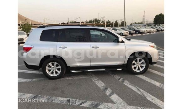 Nunua Imported Toyota Highlander Nyingine Gari ndani ya Import - Dubai nchini Bujumbura Nunua Imported Toyota Highlander Nyingine Gari ndani ya Import - Dubai nchini Bujumbura