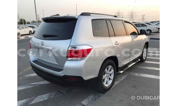 Nunua Imported Toyota Highlander Nyingine Gari ndani ya Import - Dubai nchini Bujumbura Nunua Imported Toyota Highlander Nyingine Gari ndani ya Import - Dubai nchini Bujumbura