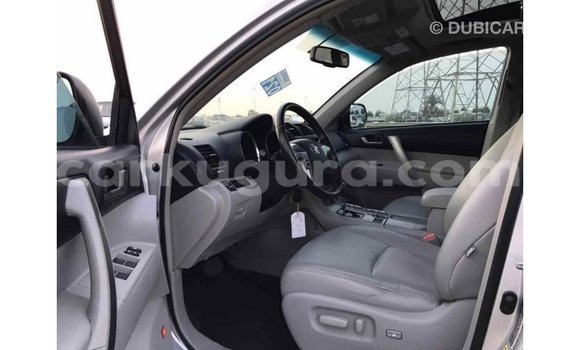 Nunua Imported Toyota Highlander Nyingine Gari ndani ya Import - Dubai nchini Bujumbura Nunua Imported Toyota Highlander Nyingine Gari ndani ya Import - Dubai nchini Bujumbura
