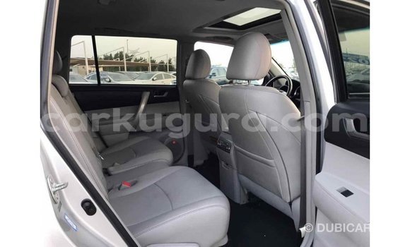 Nunua Imported Toyota Highlander Nyingine Gari ndani ya Import - Dubai nchini Bujumbura Nunua Imported Toyota Highlander Nyingine Gari ndani ya Import - Dubai nchini Bujumbura