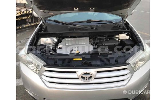 Nunua Imported Toyota Highlander Nyingine Gari ndani ya Import - Dubai nchini Bujumbura Nunua Imported Toyota Highlander Nyingine Gari ndani ya Import - Dubai nchini Bujumbura