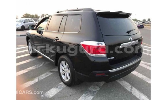 Nunua Imported Toyota Highlander Nyeusi Gari ndani ya Import - Dubai nchini Bujumbura Nunua Imported Toyota Highlander Nyeusi Gari ndani ya Import - Dubai nchini Bujumbura