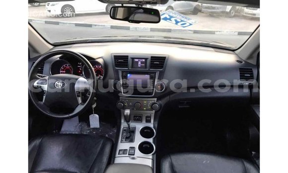 Nunua Imported Toyota Highlander Nyeusi Gari ndani ya Import - Dubai nchini Bujumbura Nunua Imported Toyota Highlander Nyeusi Gari ndani ya Import - Dubai nchini Bujumbura