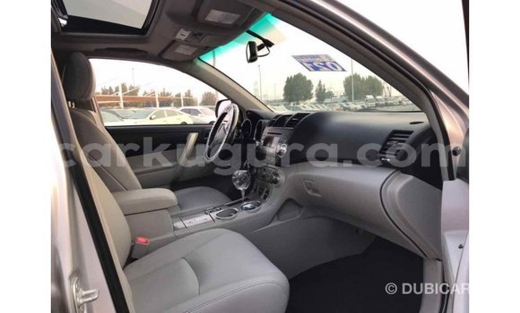 Nunua Imported Toyota Highlander Nyingine Gari ndani ya Import - Dubai nchini Bujumbura Nunua Imported Toyota Highlander Nyingine Gari ndani ya Import - Dubai nchini Bujumbura