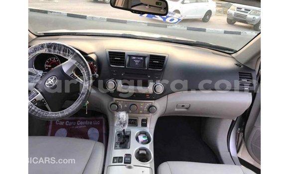 Nunua Imported Toyota Highlander Nyingine Gari ndani ya Import - Dubai nchini Bujumbura Nunua Imported Toyota Highlander Nyingine Gari ndani ya Import - Dubai nchini Bujumbura