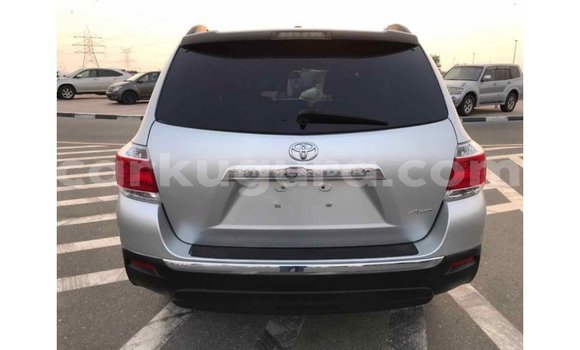 Nunua Imported Toyota Highlander Nyingine Gari ndani ya Import - Dubai nchini Bujumbura Nunua Imported Toyota Highlander Nyingine Gari ndani ya Import - Dubai nchini Bujumbura