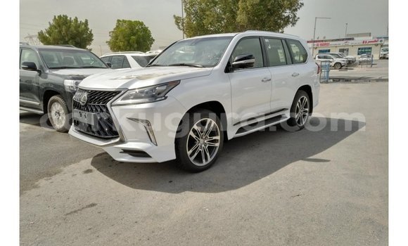 Nunua Imported Lexus LX Nyeupe Gari ndani ya Import - Dubai nchini Bujumbura Nunua Imported Lexus LX Nyeupe Gari ndani ya Import - Dubai nchini Bujumbura
