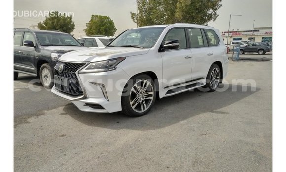 Nunua Imported Lexus LX Nyeupe Gari ndani ya Import - Dubai nchini Bujumbura Nunua Imported Lexus LX Nyeupe Gari ndani ya Import - Dubai nchini Bujumbura