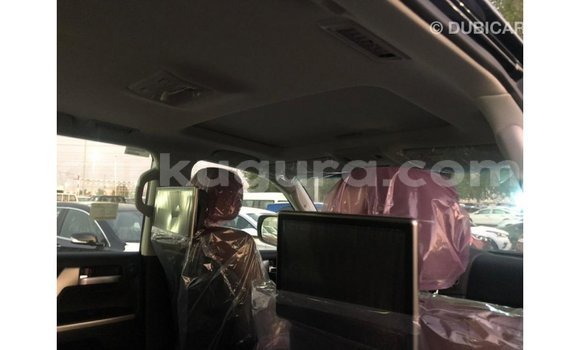 Nunua Imported Toyota Land Cruiser Nyeusi Gari ndani ya Import - Dubai nchini Bujumbura Nunua Imported Toyota Land Cruiser Nyeusi Gari ndani ya Import - Dubai nchini Bujumbura