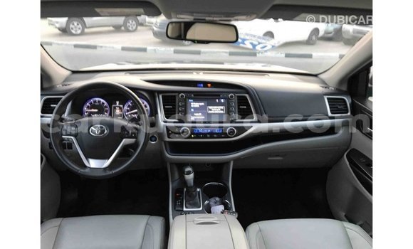Buy Import Toyota Highlander Other Car in Import - Dubai in Bujumbura Buy Import Toyota Highlander Other Car in Import - Dubai in Bujumbura