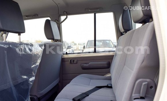 Buy Import Toyota Land Cruiser Beige Car in Import - Dubai in Bujumbura Buy Import Toyota Land Cruiser Beige Car in Import - Dubai in Bujumbura