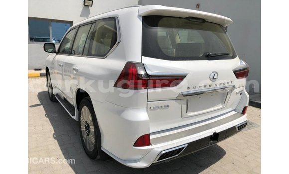 Nunua Imported Lexus LX Nyeupe Gari ndani ya Import - Dubai nchini Bujumbura Nunua Imported Lexus LX Nyeupe Gari ndani ya Import - Dubai nchini Bujumbura