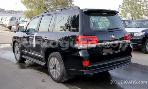 Acheter Import Voiture Toyota Land Cruiser Noir à Import - Dubai, Bujumbura Acheter Import Voiture Toyota Land Cruiser Noir à Import - Dubai, Bujumbura