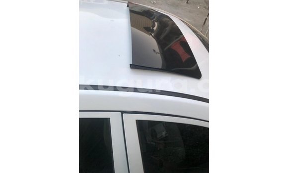 Nunua Imported Geely Emgrand 7 Nyeupe Gari ndani ya Import - Dubai nchini Bujumbura Nunua Imported Geely Emgrand 7 Nyeupe Gari ndani ya Import - Dubai nchini Bujumbura