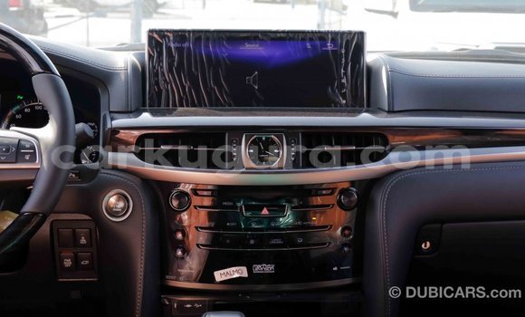 Acheter Import Voiture Lexus LX Blanc à Import - Dubai, Bujumbura Acheter Import Voiture Lexus LX Blanc à Import - Dubai, Bujumbura