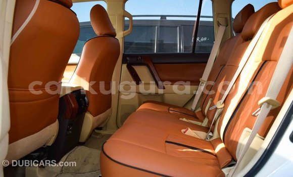 Nunua Imported Toyota Prado Nyeupe Gari ndani ya Import - Dubai nchini Bujumbura Nunua Imported Toyota Prado Nyeupe Gari ndani ya Import - Dubai nchini Bujumbura